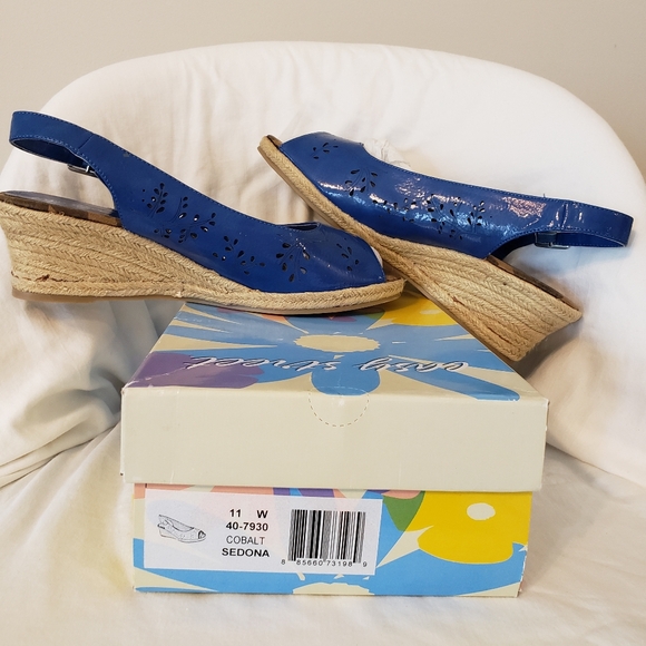 Women's Easy Street Wedge - Picture 5 of 6